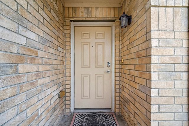 119 Matamoros Street, Grand Prairie, TX 75051