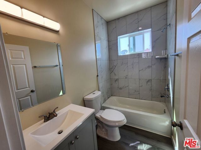 1535 W 80th Street, Los Angeles, CA 90047