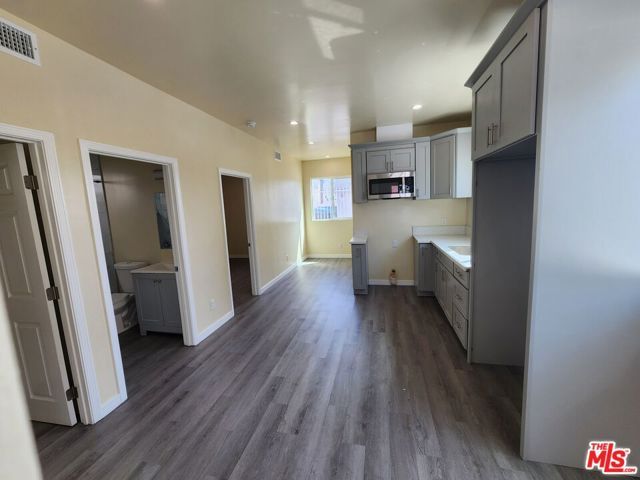 1535 W 80th Street, Los Angeles, CA 90047