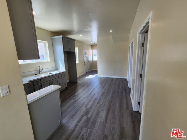 1535 W 80th Street, Los Angeles, CA 90047