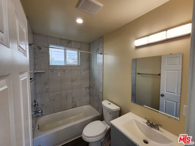 1535 W 80th Street, Los Angeles, CA 90047