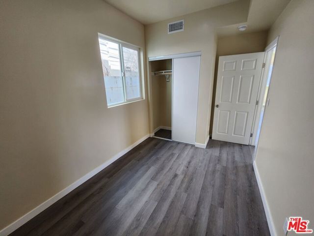 1535 W 80th Street, Los Angeles, CA 90047