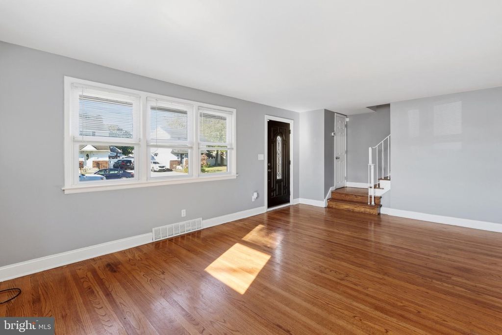 2530 48TH ST, PENNSAUKEN, NJ 08110 — photo 3