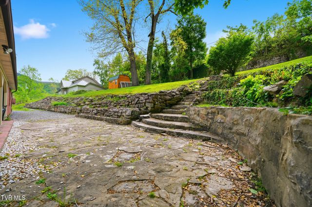 205 Northwest Highland Avenue, Norton, VA 24273