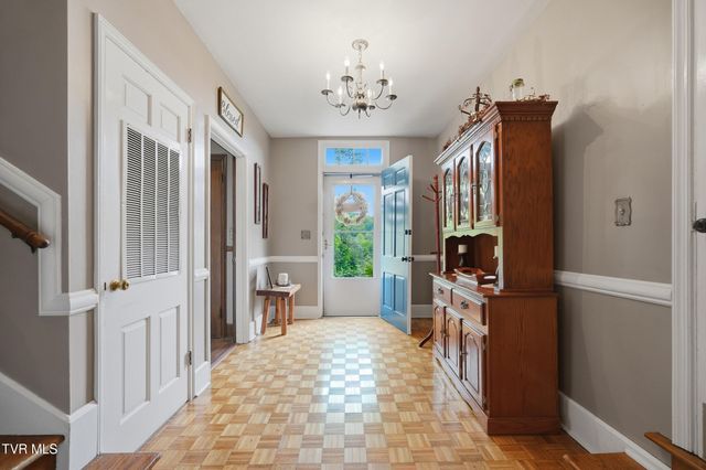205 Northwest Highland Avenue, Norton, VA 24273
