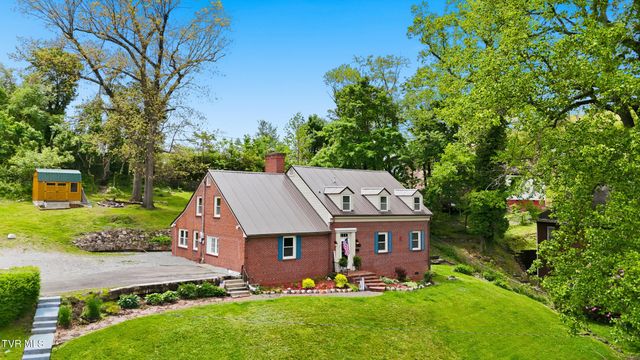 205 Northwest Highland Avenue, Norton, VA 24273