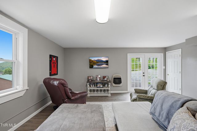 205 Northwest Highland Avenue, Norton, VA 24273
