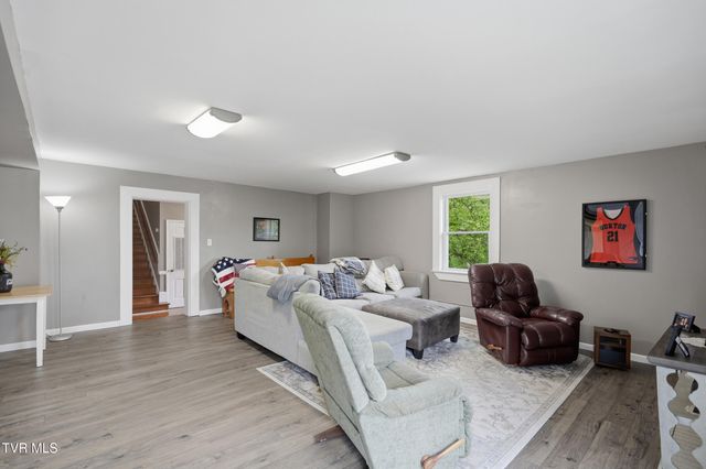 205 Northwest Highland Avenue, Norton, VA 24273