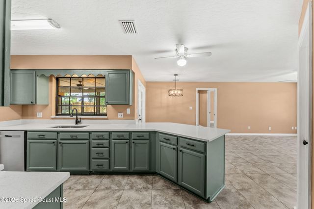 950 Whisperpine Drive, Melbourne, FL 32901