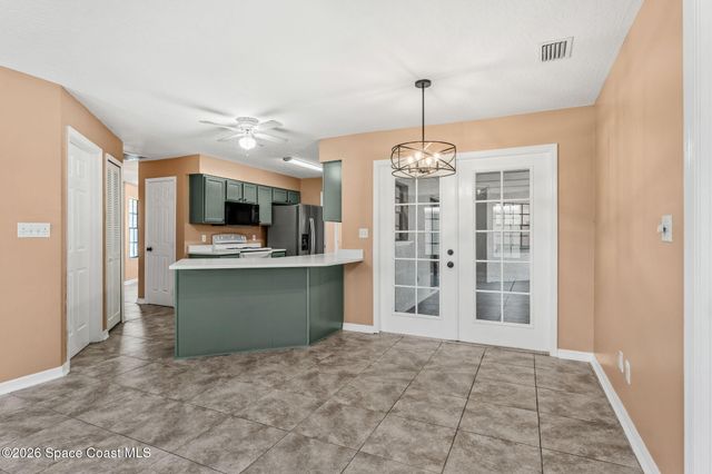 950 Whisperpine Drive, Melbourne, FL 32901