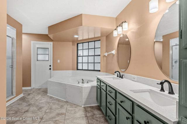 950 Whisperpine Drive, Melbourne, FL 32901