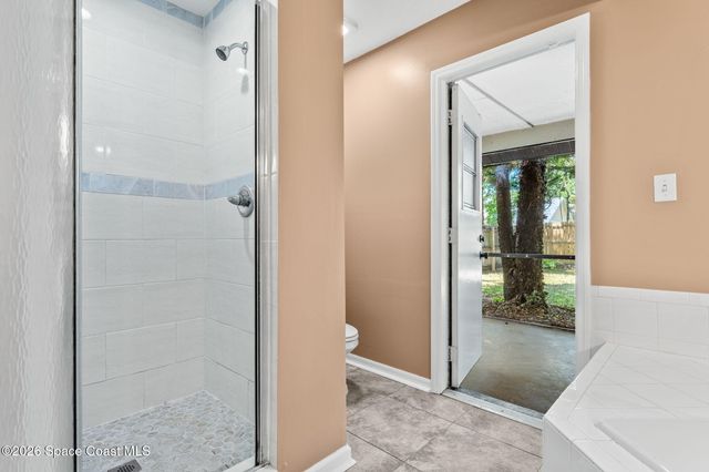950 Whisperpine Drive, Melbourne, FL 32901