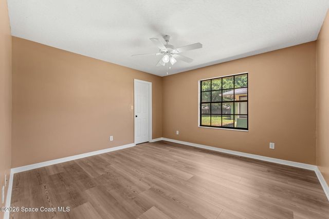 950 Whisperpine Drive, Melbourne, FL 32901