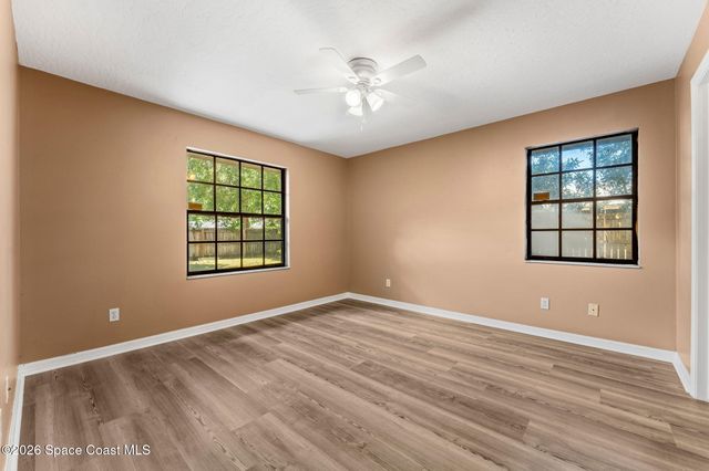 950 Whisperpine Drive, Melbourne, FL 32901