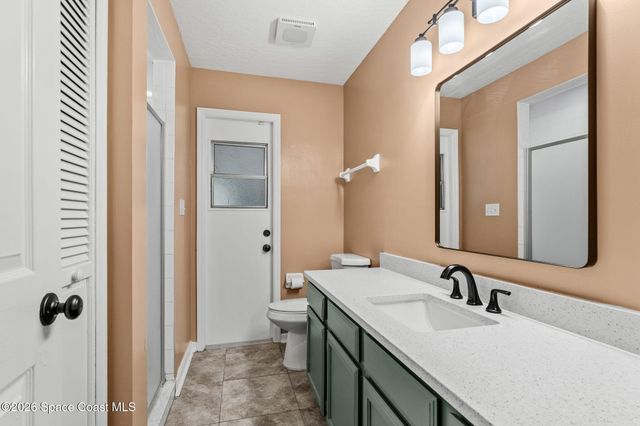 950 Whisperpine Drive, Melbourne, FL 32901