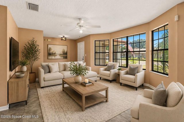 950 Whisperpine Drive, Melbourne, FL 32901