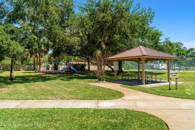 950 Whisperpine Drive, Melbourne, FL 32901