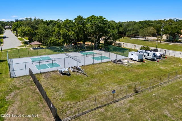 950 Whisperpine Drive, Melbourne, FL 32901