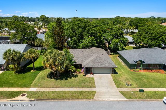950 Whisperpine Drive, Melbourne, FL 32901