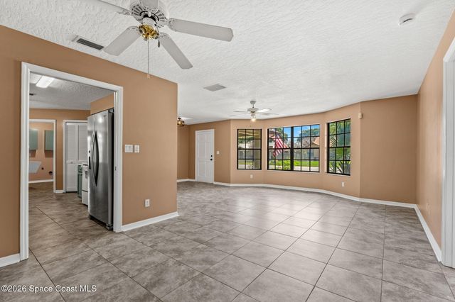 950 Whisperpine Drive, Melbourne, FL 32901