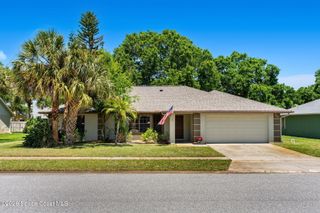 950 Whisperpine Drive, Melbourne, FL 32901