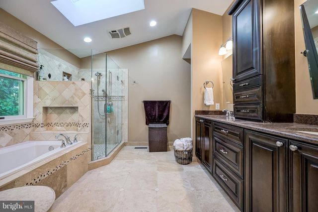 17949 DUMFRIES CIR, Olney, MD 20832