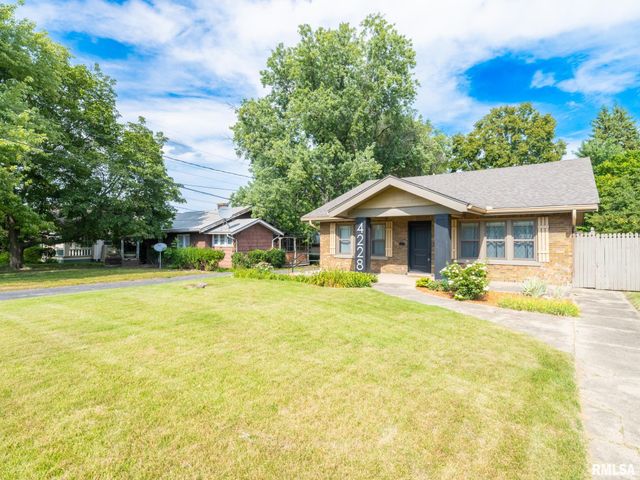 4228 N PROSPECT Road, Peoria, IL 61614