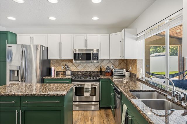 404 BARCLAY AVENUE, Altamonte Springs, FL 32701