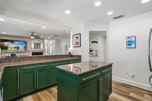 404 BARCLAY AVENUE, Altamonte Springs, FL 32701