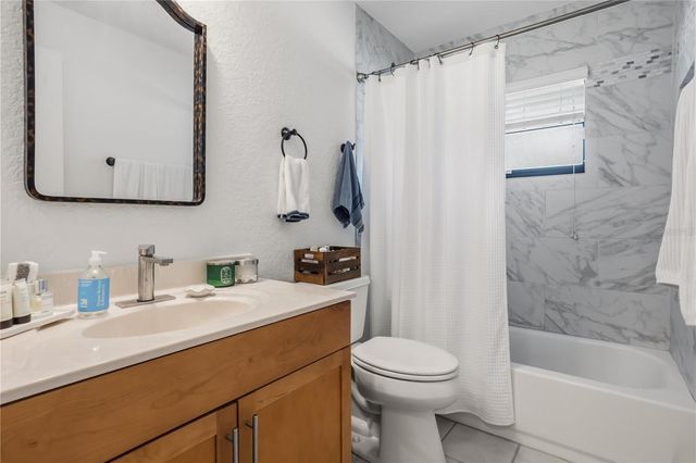 404 BARCLAY AVENUE, Altamonte Springs, FL 32701