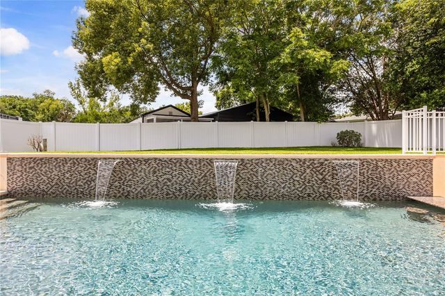 404 BARCLAY AVENUE, Altamonte Springs, FL 32701