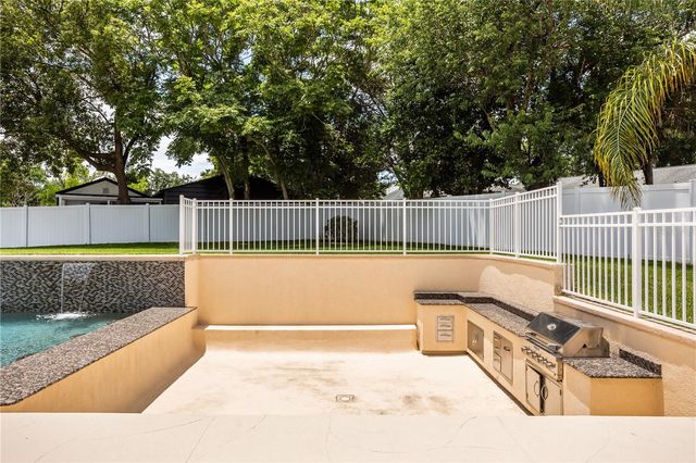 404 BARCLAY AVENUE, Altamonte Springs, FL 32701