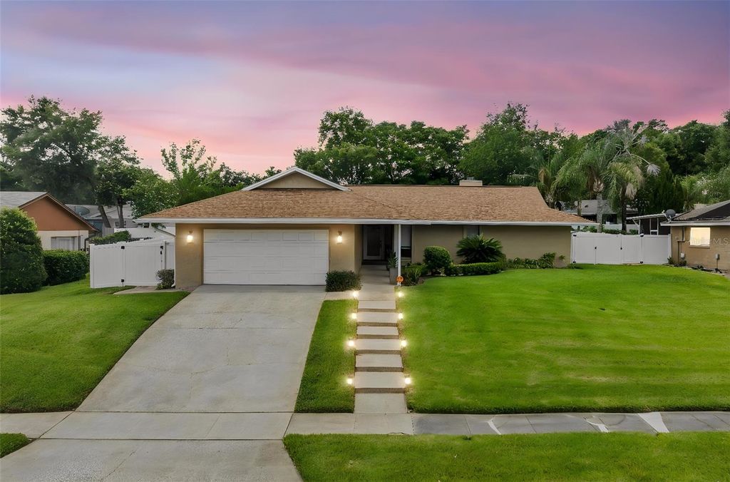 404 BARCLAY AVENUE, Altamonte Springs, FL 32701
