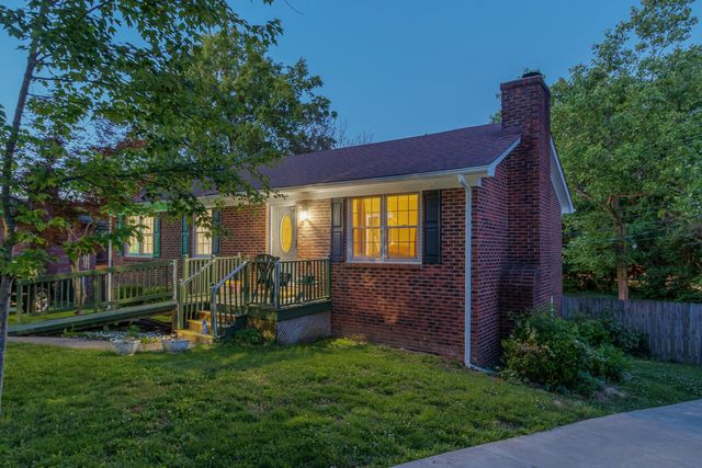 1517 Kelly Circle, Lexington, KY 40517