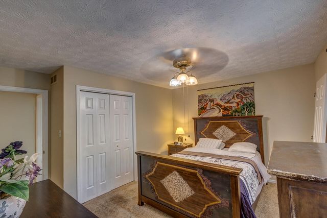 1517 Kelly Circle, Lexington, KY 40517
