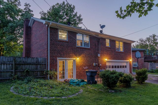 1517 Kelly Circle, Lexington, KY 40517