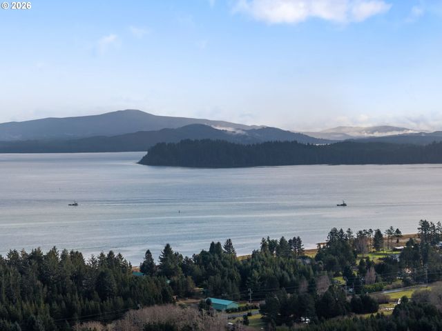 30213 X Pl, Ocean Park, WA 98640