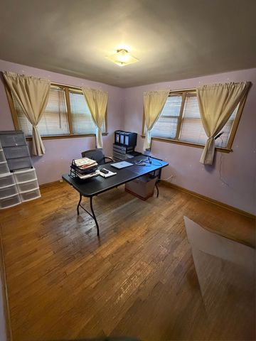 10952 S Emerald Avenue, Chicago, IL 60628