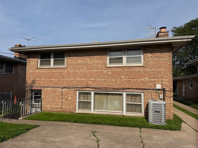 10952 S Emerald Avenue, Chicago, IL 60628