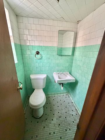 10952 S Emerald Avenue, Chicago, IL 60628