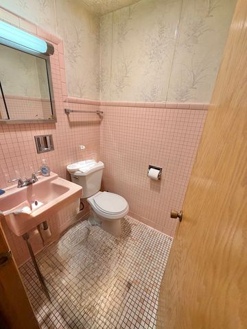 10952 S Emerald Avenue, Chicago, IL 60628