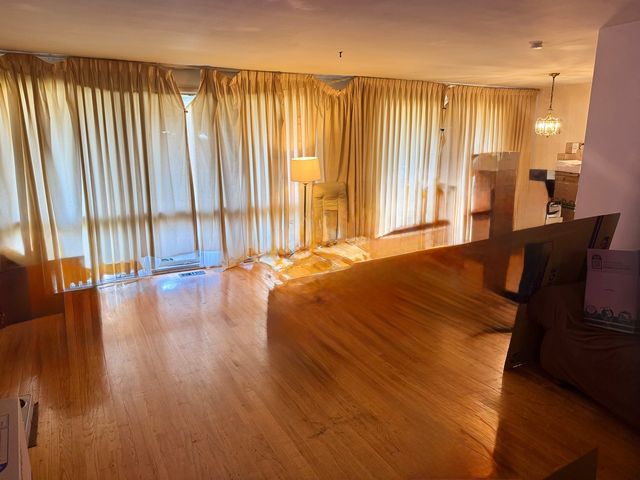 10952 S Emerald Avenue, Chicago, IL 60628