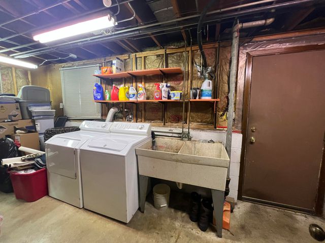 9508 Southwood Drive, Munster, IN 46321