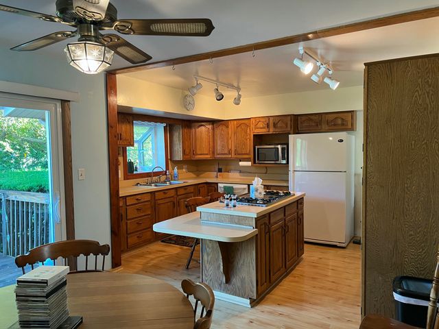9508 Southwood Drive, Munster, IN 46321