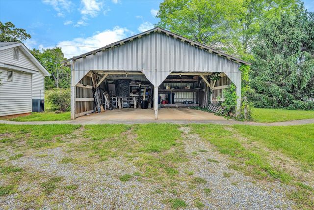 5328 White House RD, Moneta, VA 24121