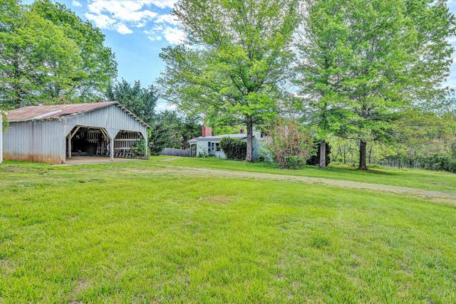 5328 White House RD, Moneta, VA 24121