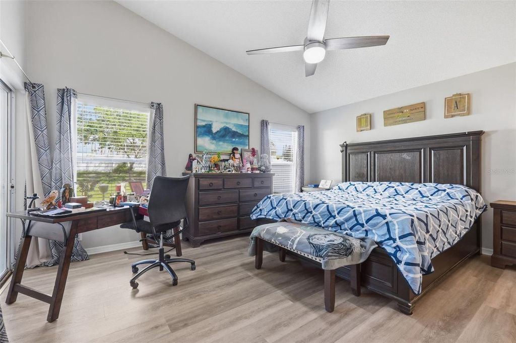 Image 15 of property listing at 14715 GREATER PINES BOULEVARD, Clermont, FL 34711