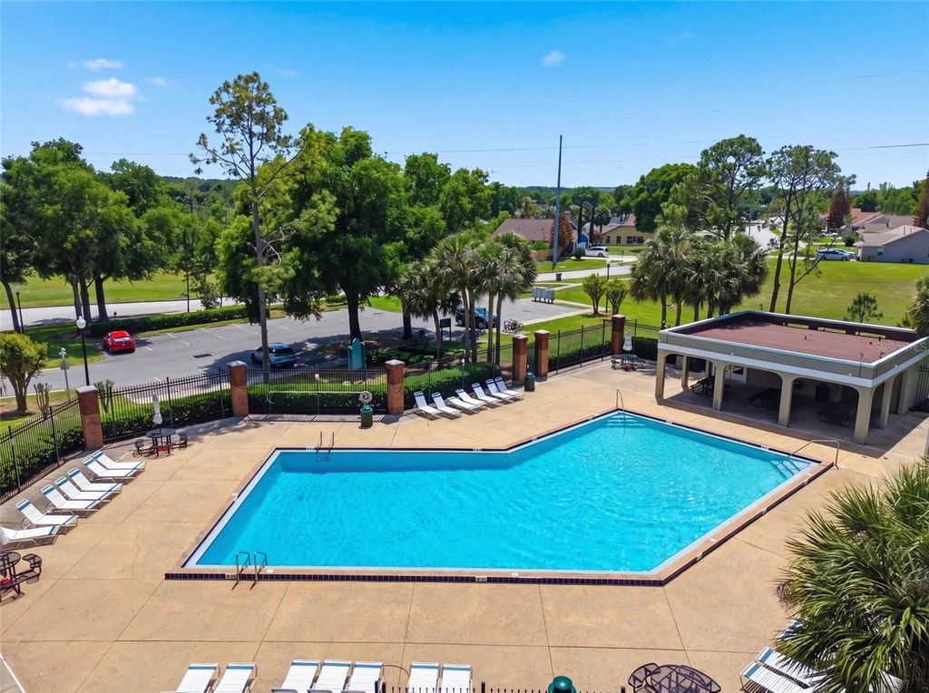 Image 32 of property listing at 14715 GREATER PINES BOULEVARD, Clermont, FL 34711