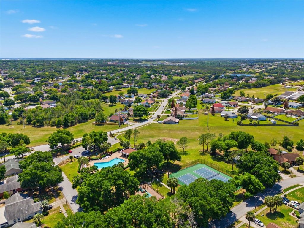 Image 38 of property listing at 14715 GREATER PINES BOULEVARD, Clermont, FL 34711