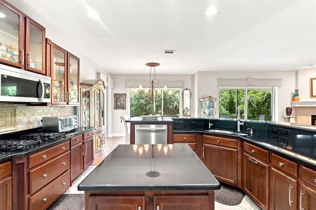 750 ONYX PARKWAY, Deland, FL 32724